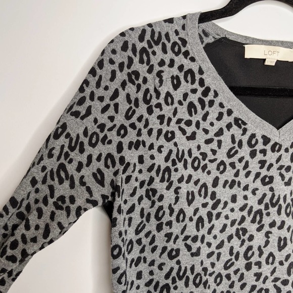 LOFT • Leopard Print Mixed Media Sweater V Neck - Picture 4 of 7